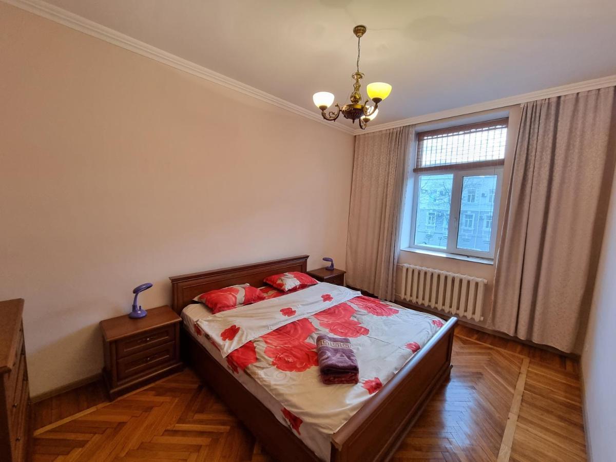 Stefan Cel Mare Boulevard Ultracentral Apartments In The Center Кишинёв Экстерьер фото