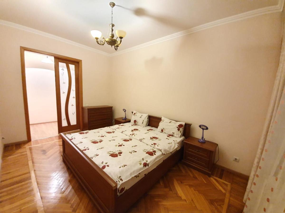 Stefan Cel Mare Boulevard Ultracentral Apartments In The Center Кишинёв Экстерьер фото